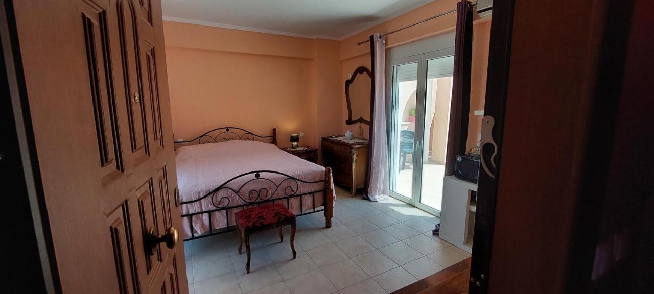 Anastacias Apartment Ártemida Kültér fotó